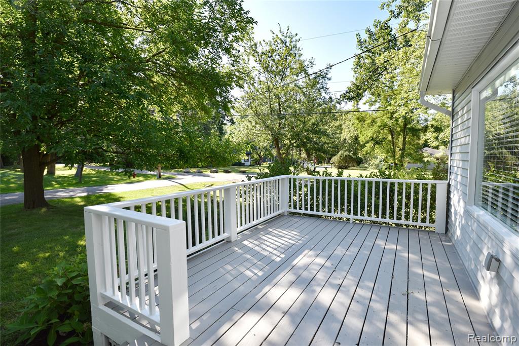 3800 Lakeview Boulevard, Orchard Lake Village, MI 48324 — Photo 5
