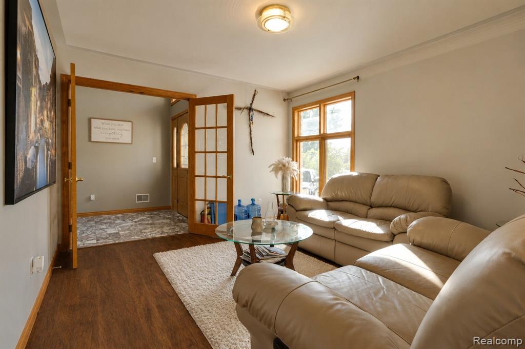 545 Karla Lane, Marysville, MI 48040 — Photo 11