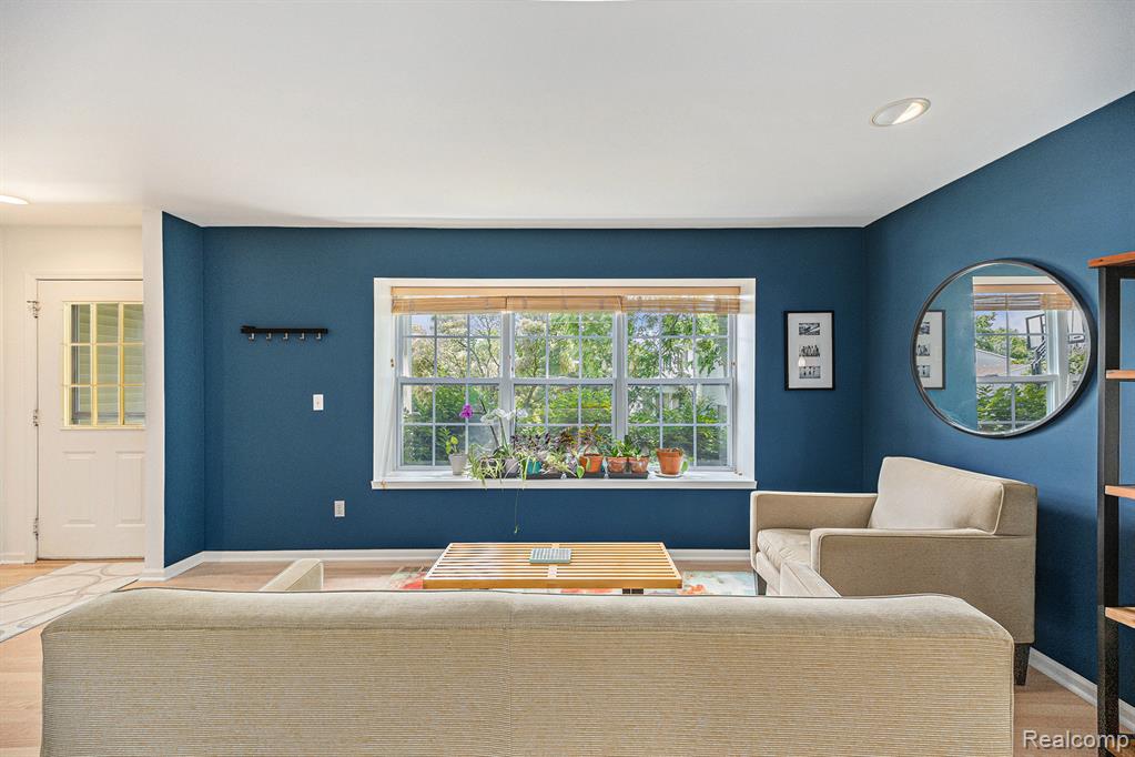 1827 N Franklin Court, Ann Arbor, MI 48103 — Photo 3