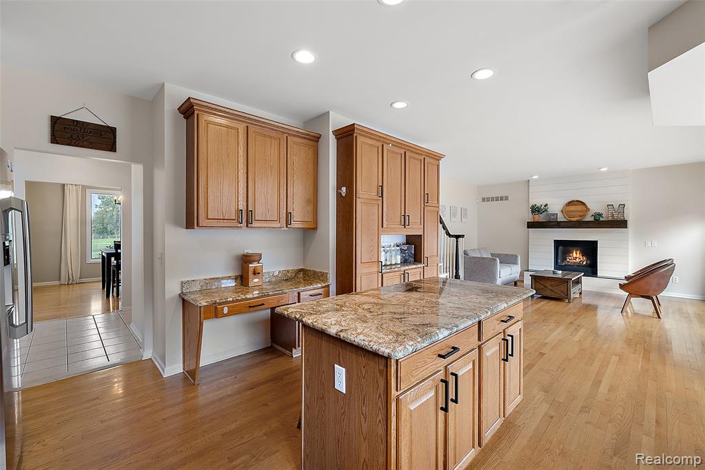 190 Sequoia Lane, Leonard, MI 48367 — Photo 18