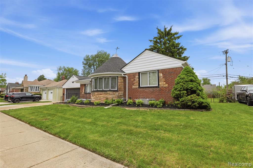 18001 Elizabeth Street, Roseville, MI 48066 — Photo 3
