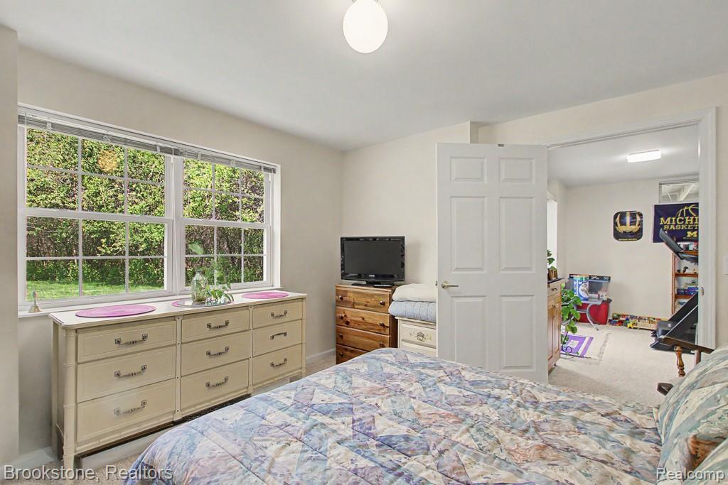 12465 Pagels Drive, 22, Grand Blanc, MI 48439 — Photo 40