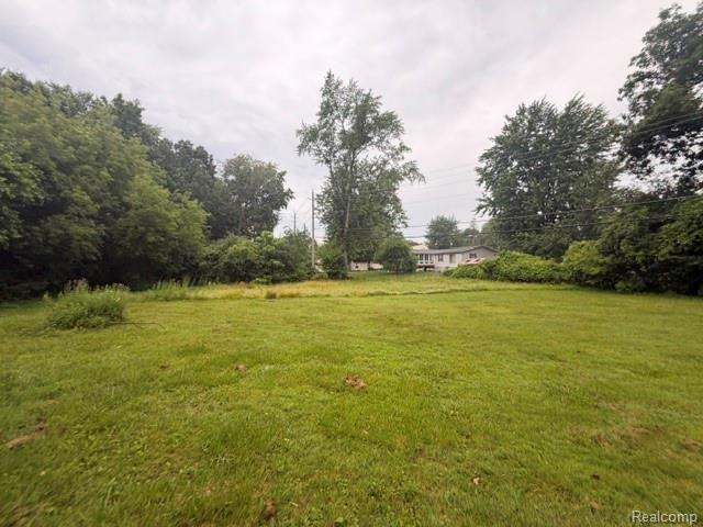 571 Cristy Avenue, Waterford, MI 48328 — Photo 2