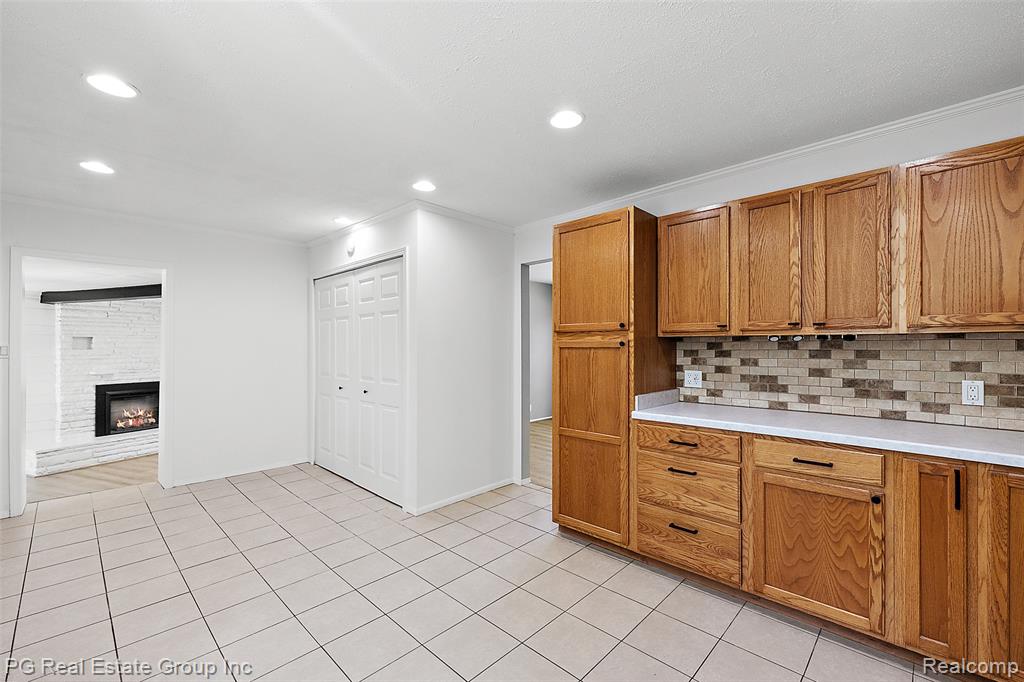 4550 JUSTINE Street, Shelby Twp, MI 48317 — Photo 33