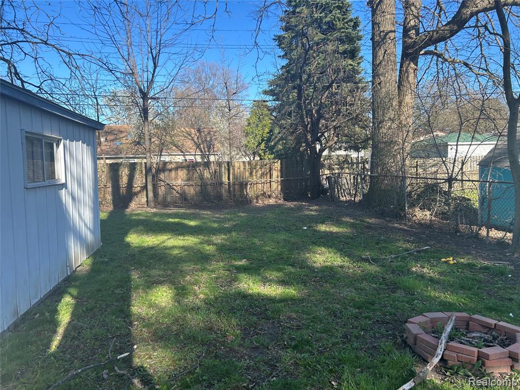 4471 CROISSANT Street, Dearborn Heights, MI 48125 — Photo 20