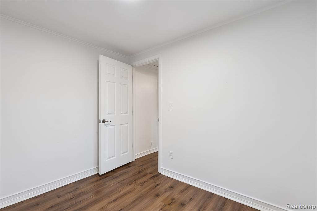 8466 Silver Lake Rd, Linden, MI 48451 — Photo 24
