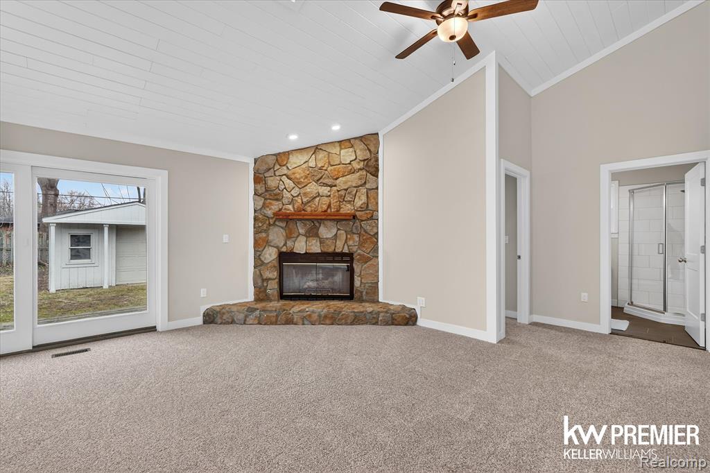 5658 Crescent Road, Waterford, MI 48327 — Photo 17