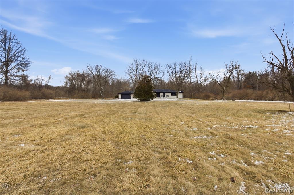 23157 Karr Road, Belleville, MI 48111 — Photo 31