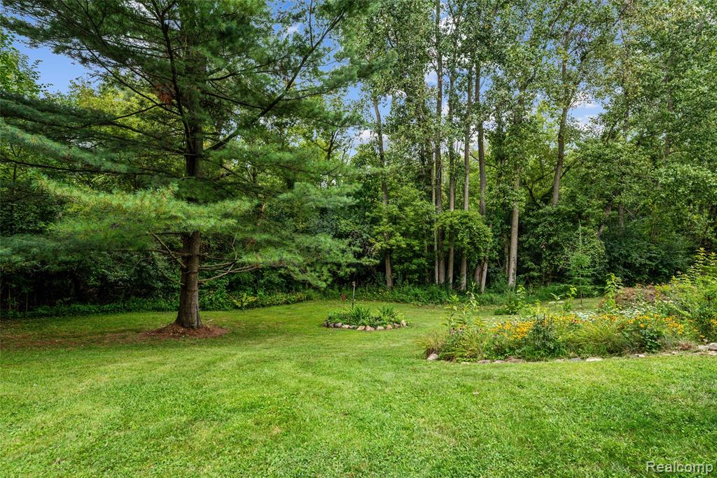 6218 Curtis Road, Plymouth, MI 48170 — Photo 31