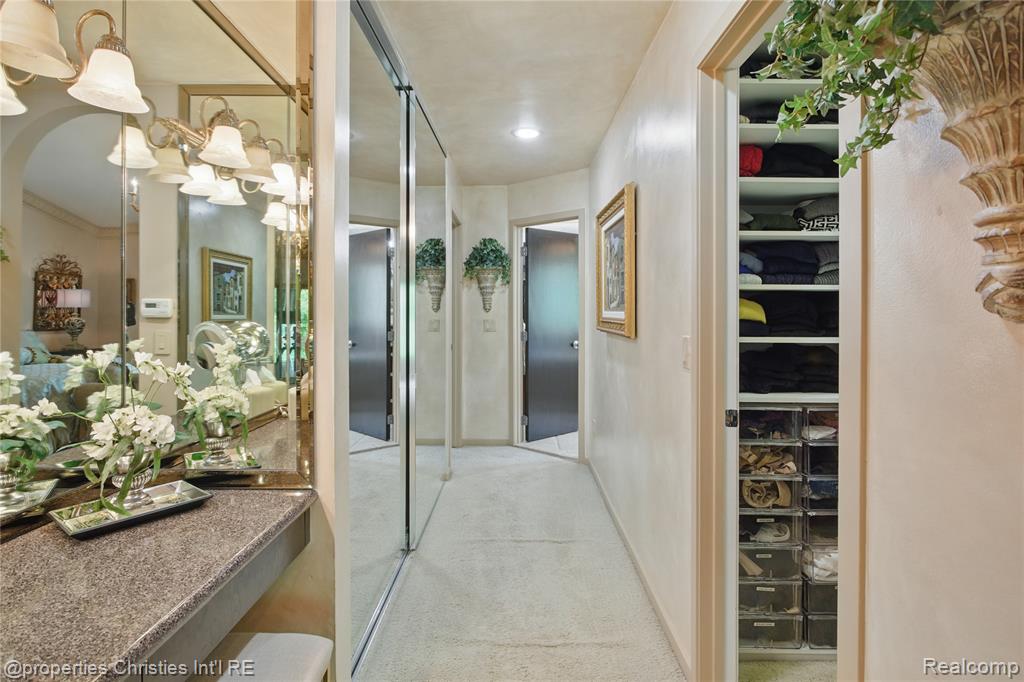 4713 Mada Court, West Bloomfield, MI — Photo 26