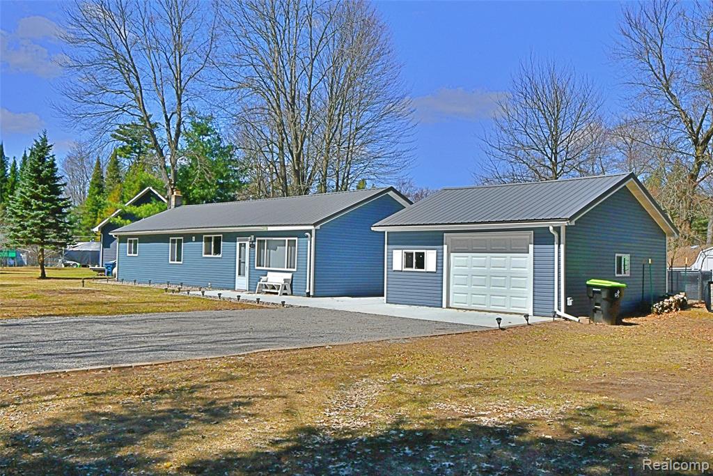 8693 South Street, St. Helen, MI 48656