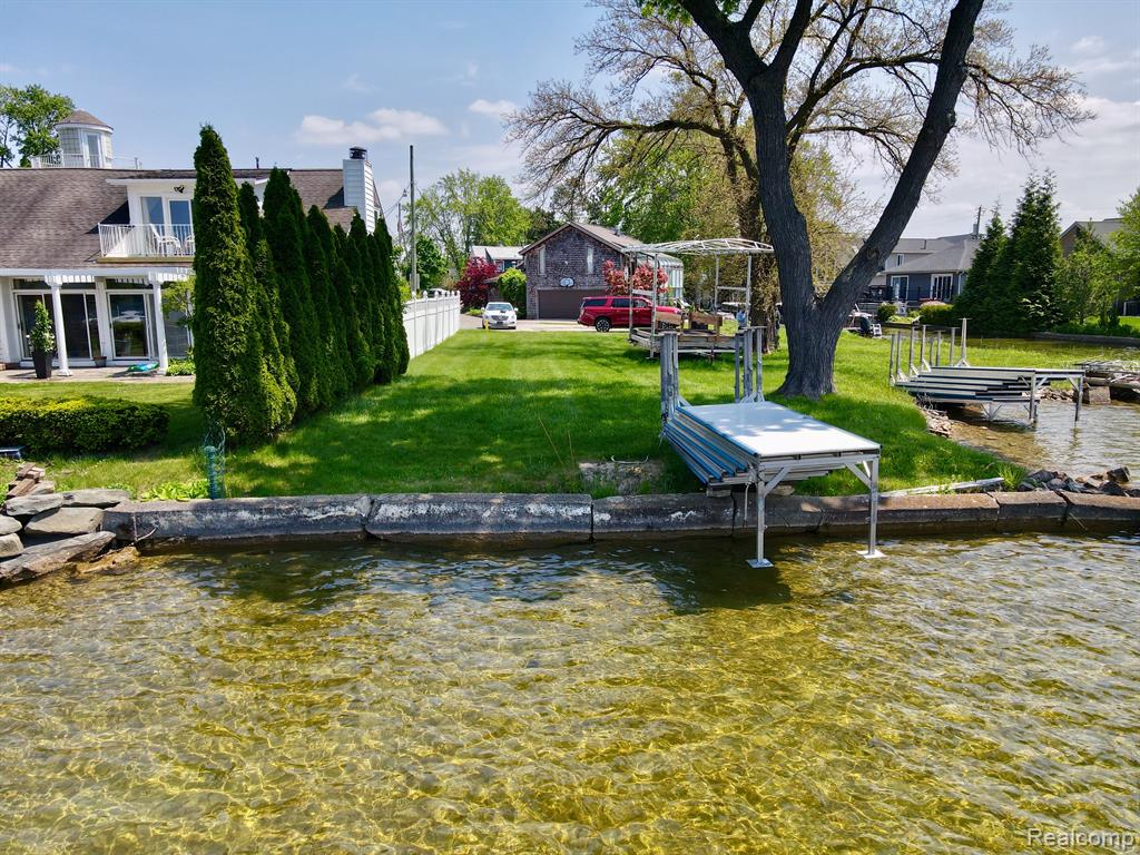 1384 Rossdale, Waterford, MI 48328 — Photo 3
