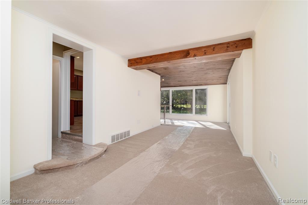 499 Sunningdale Drive, Grosse Pointe Woods, MI 48236 — Photo 24