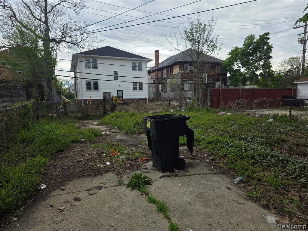 2498 Glendale Street - Photo 3