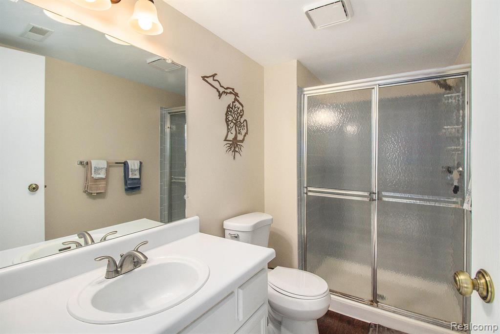 61216 GREENWOOD Drive, South Lyon, MI 48178 — Photo 15