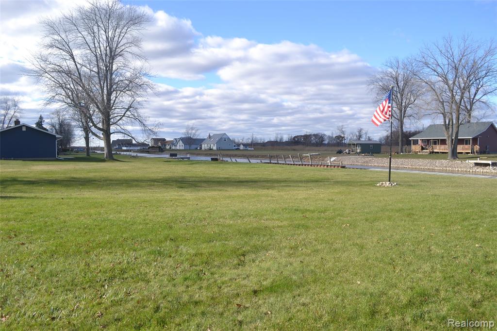 2347 E Bay Ridge Drive, Au Gres, MI 48703 — Photo 9