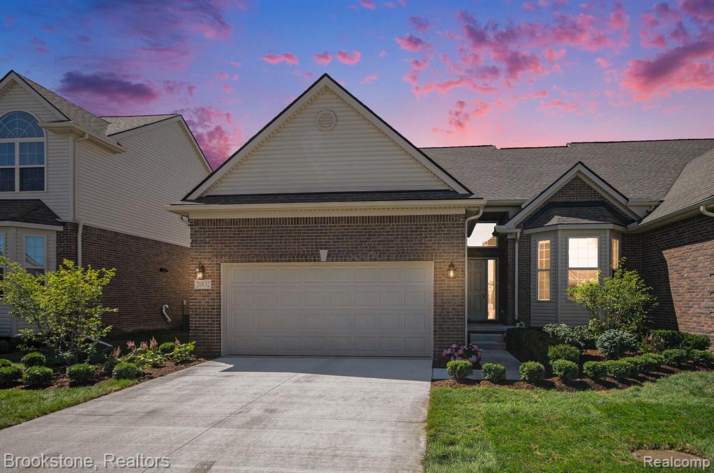 2540 SE Mcbrayer Court UNIT 51, Caledonia, MI, 49316