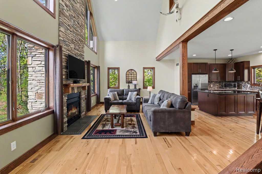 10429 9 Mile Road, Whitmore Lake, MI 48189 — Photo 4