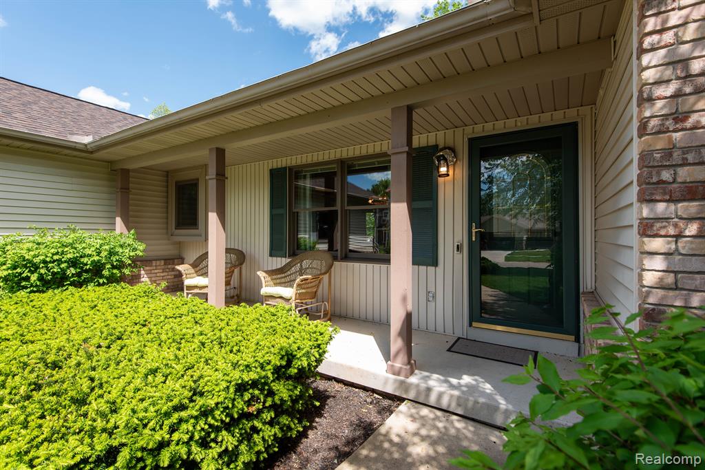 906 VILLAGE Drive, Davison, MI 48423 — Photo 7