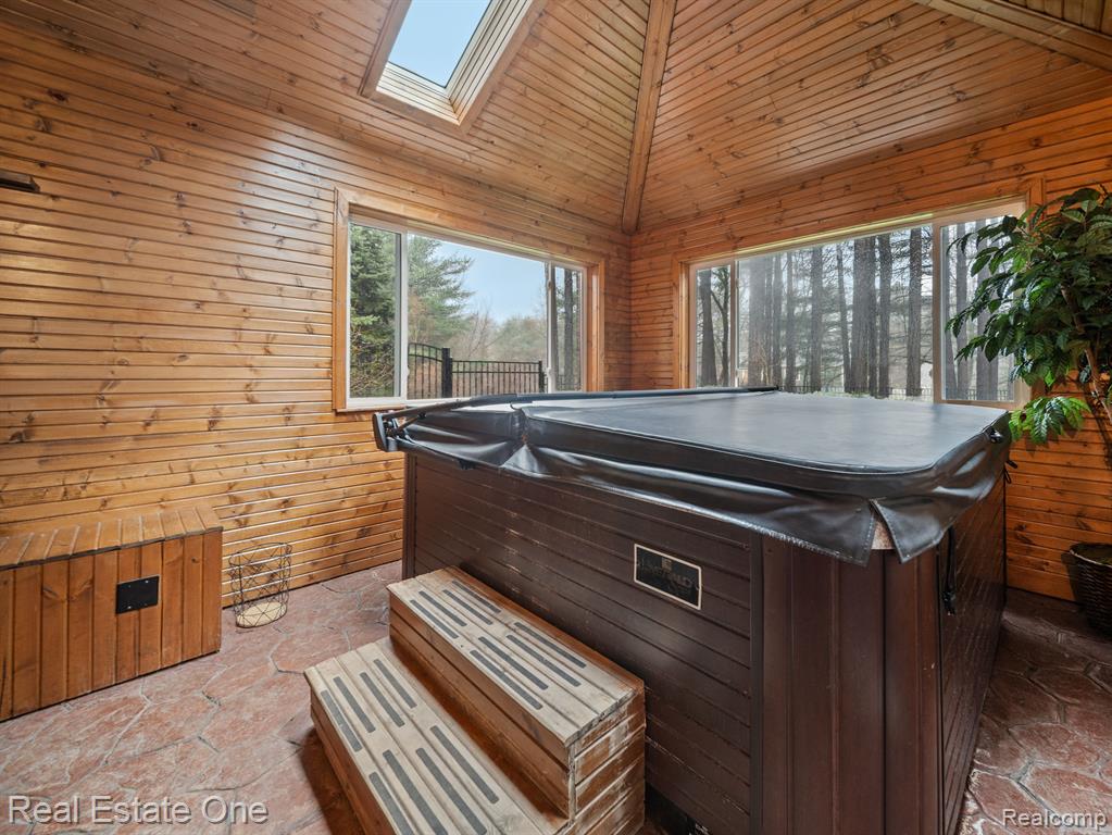 9160 ROGER SCOTT Trail, Brighton, MI 48116 — Photo 36