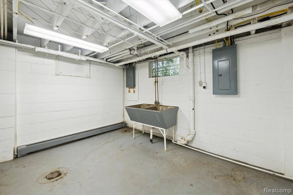 1012 MINER Street, Ann Arbor, MI 48103 — Photo 13