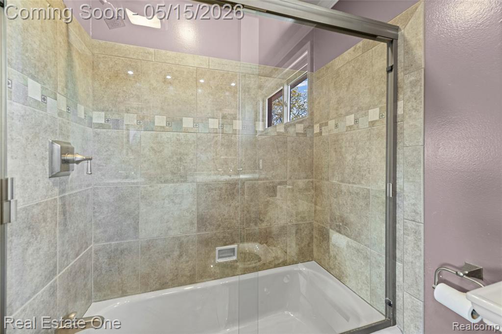 1348 N Charlesworth Street, Dearborn Heights, MI 48127 — Photo 22