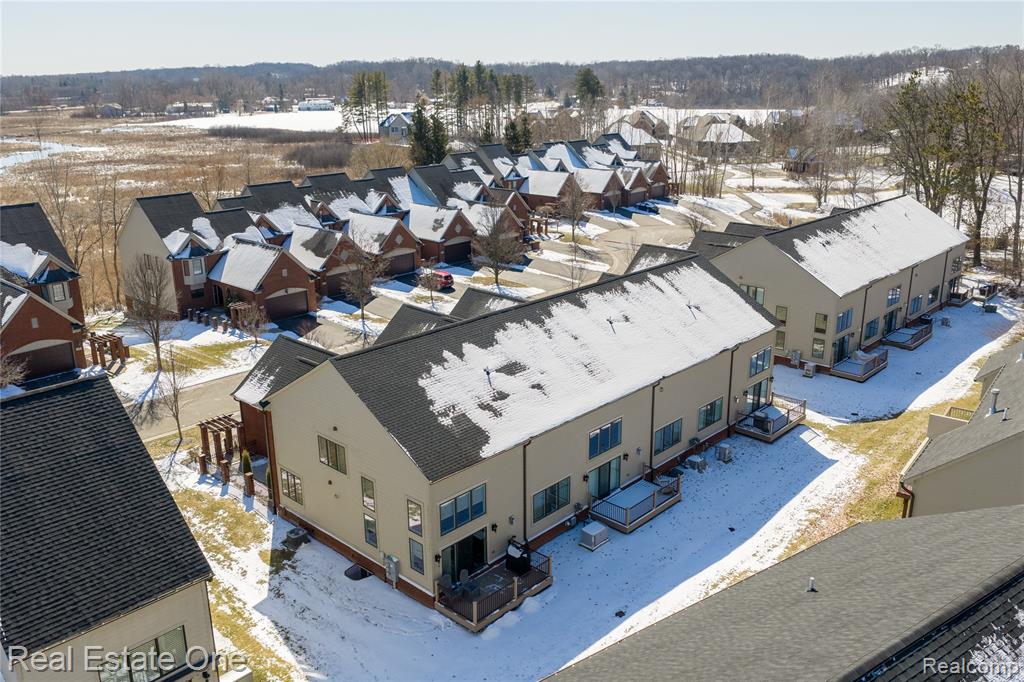 3616 Bay Harbor Drive, Brighton, MI 48114 — Photo 46