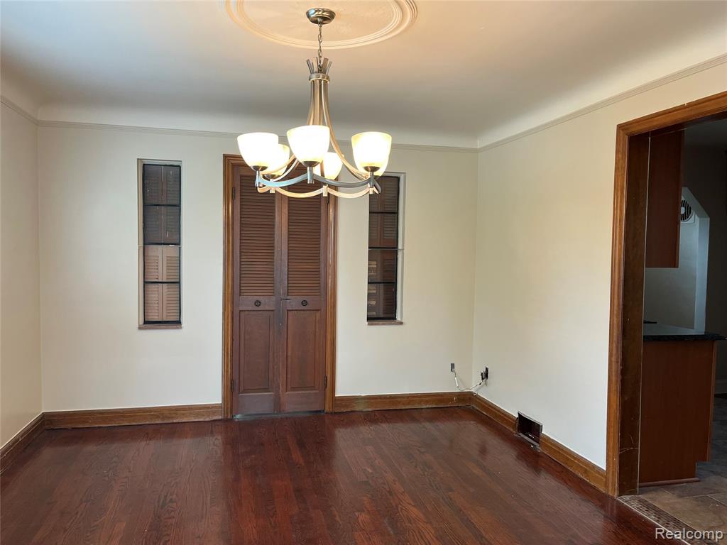9001 Riverdale, Redford, MI 48239 — Photo 17