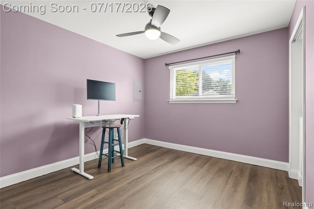 8385 Hillcrest Boulevard, Westland, MI — Photo 16