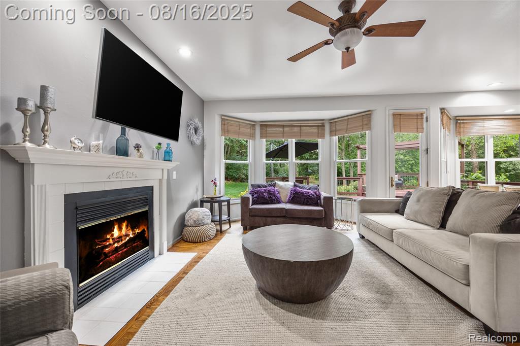 7085 Hickory Hollow Circle, Clarkston, MI 48348 — Photo 11