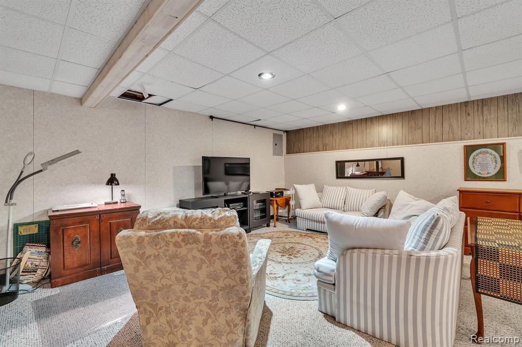 1955 PEBBLE CREEK Drive, Canton, MI 48188 — Photo 29