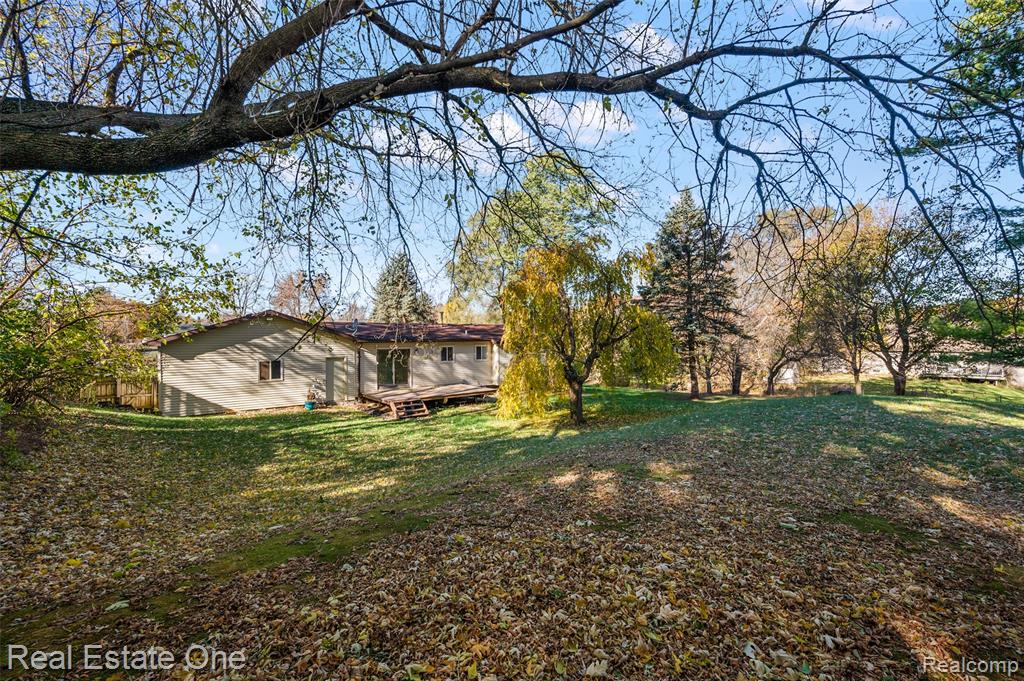 9600 Yale Avenue, Clarkston, MI 48348 — Photo 11