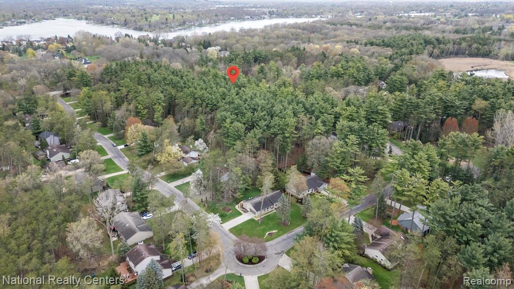 4049 PINESTEAD Drive, Commerce Twp, MI 48390 — Photo 75
