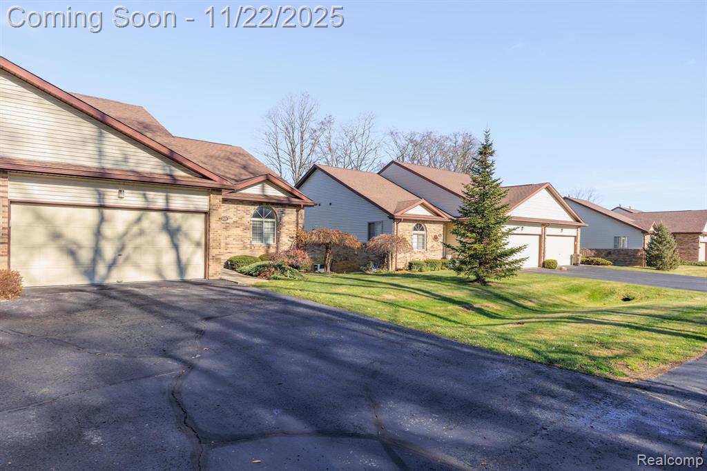7121 Bluewater Drive, Clarkston, MI 48348 — Photo 41