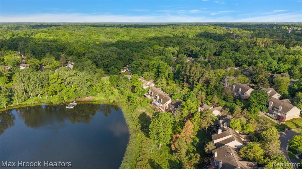 4872 Cliffside Drive, West Bloomfield, MI 48323 — Photo 42