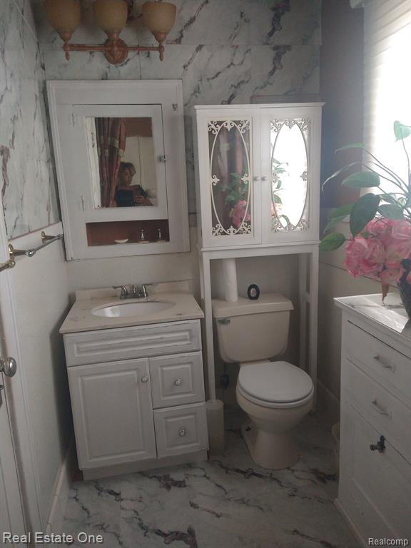 8040 WHITCOMB Street, Detroit, MI 48228 — Photo 15