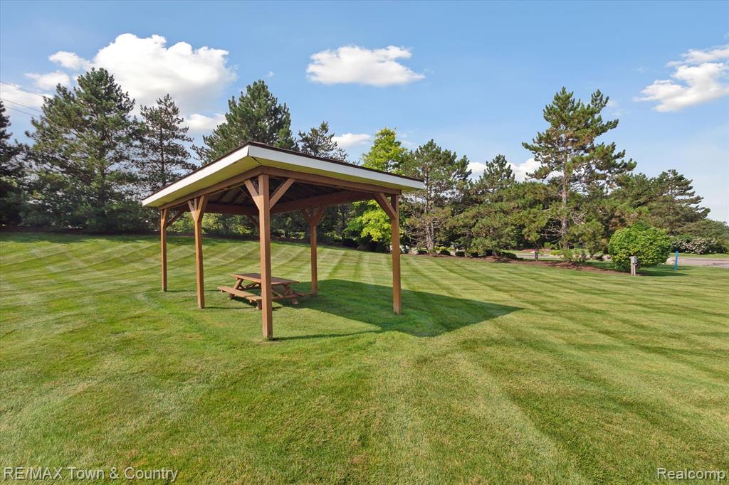 2571 ARALIA Drive, Howell, MI 48855 — Photo 38