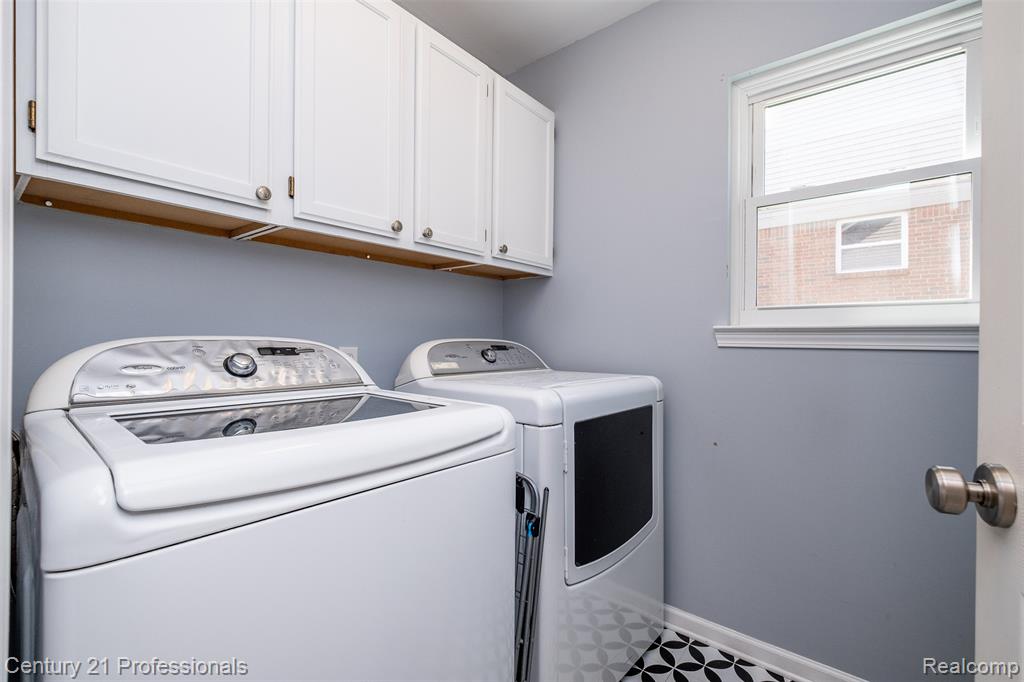 3901 Arbor Drive, Auburn Hills, MI 48326 — Photo 22