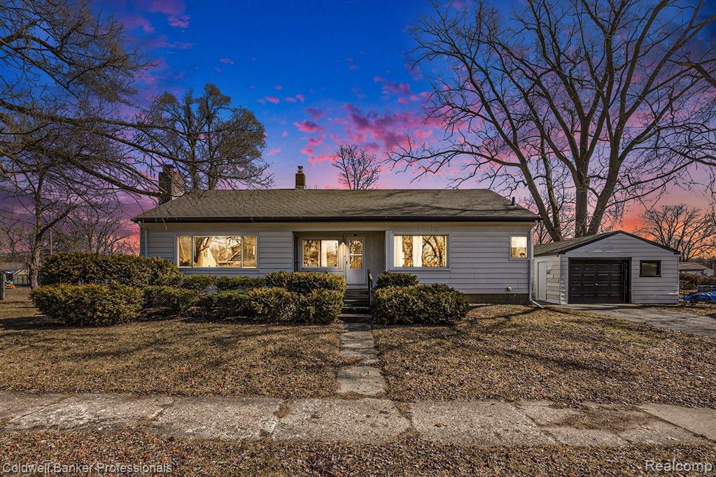 48 LINABURY Avenue, Waterford, MI 48328 — Photo 2
