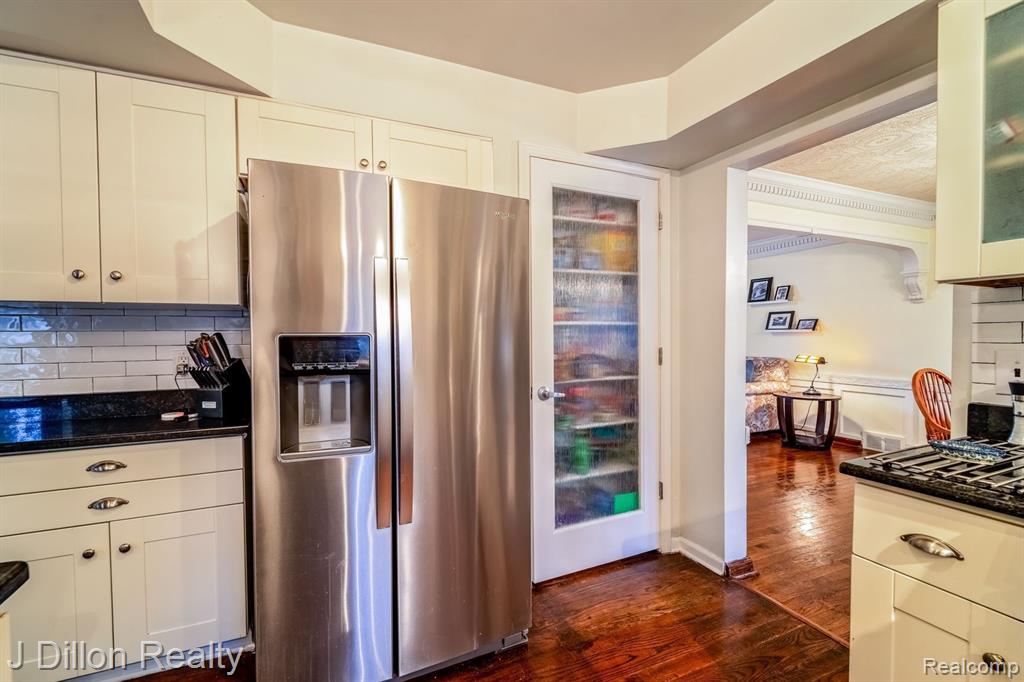 43682 LOMBARDY Drive, Canton, MI 48187 — Photo 23
