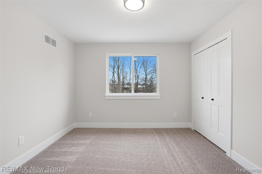 8430 Joseph Street, Commerce Twp, MI 48382 — Photo 33