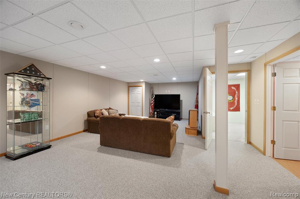 3561 Grove Lane, Auburn Hills, MI 48326 — Photo 25