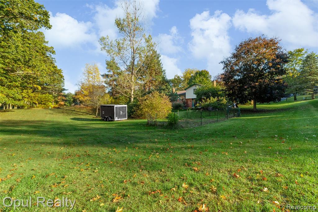 5885 Cedar Knoll Drive, Brighton, MI 48116 — Photo 34