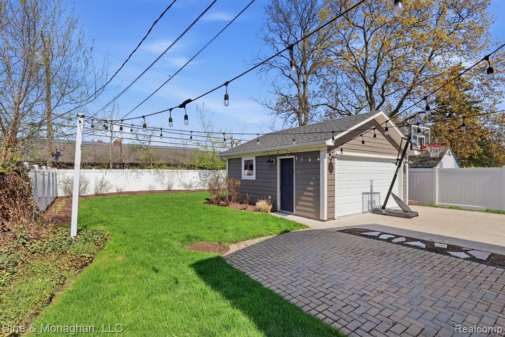 716 Cherry Avenue, Royal Oak, MI 48073 — Photo 29