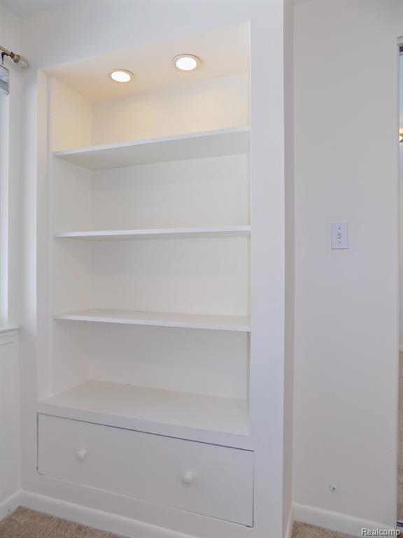 7158 PEBBLE PARK Drive, West Bloomfield, MI — Photo 28