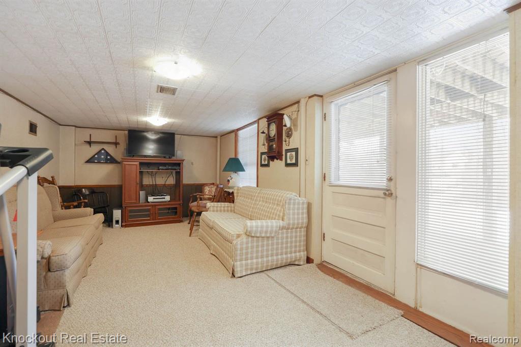 4 MARY LANE COURT, Frankenmuth, MI 48734 — Photo 41