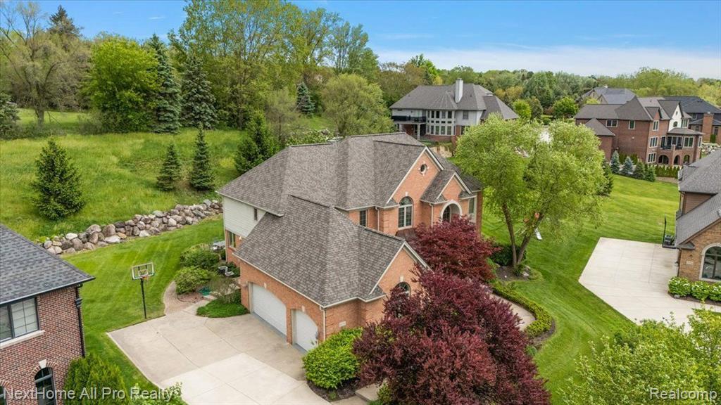 18730 MARBLE HEAD Drive, Northville, MI 48168 — Photo 12