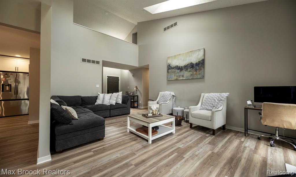 6606 Westbrooke Court, West Bloomfield, MI — Photo 9