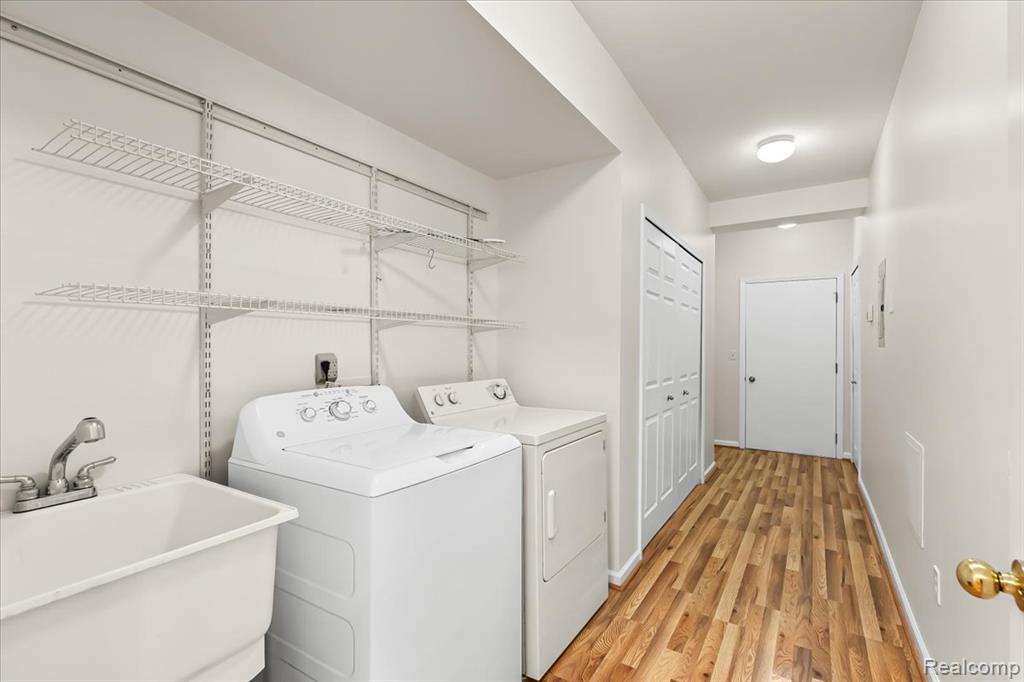 17104 Chesapeake Circle, Walled Lake, MI 48390 — Photo 18