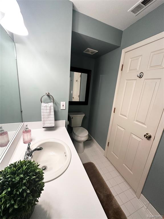 6536 Shetland Court, Utica, MI 48316 — Photo 18
